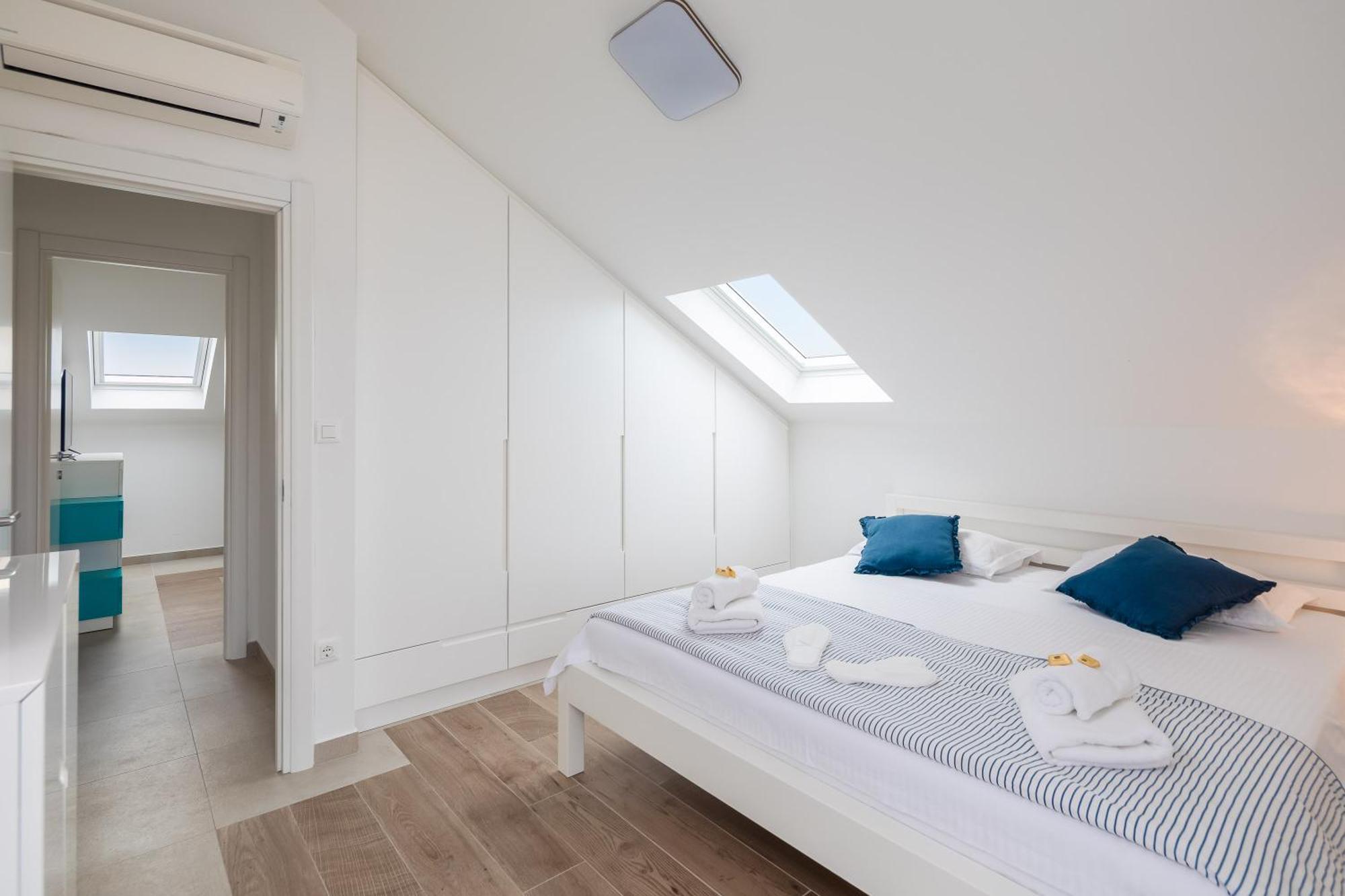 Epetium Beach Villa Сплит Екстериор снимка