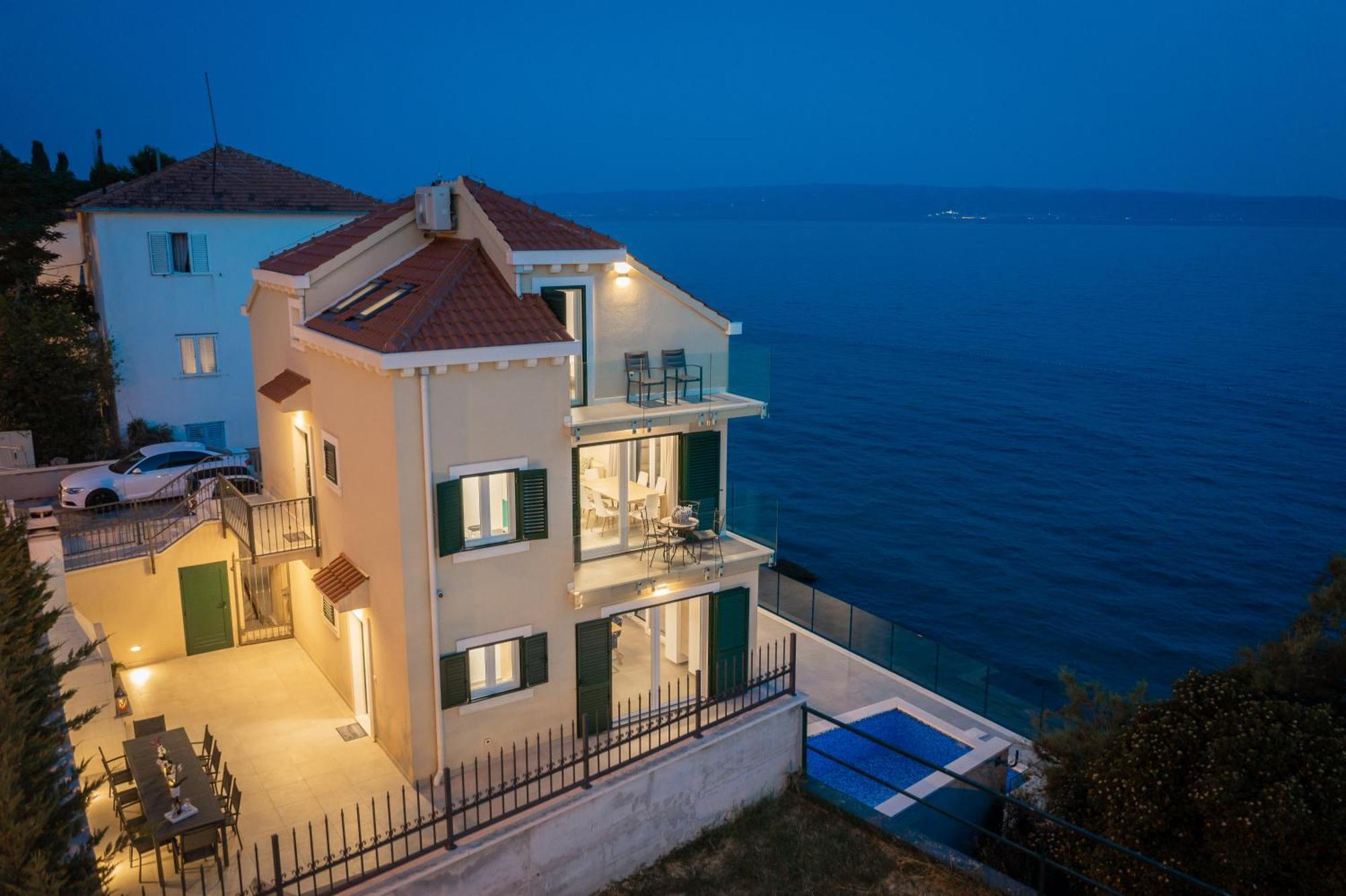 Epetium Beach Villa Сплит Екстериор снимка