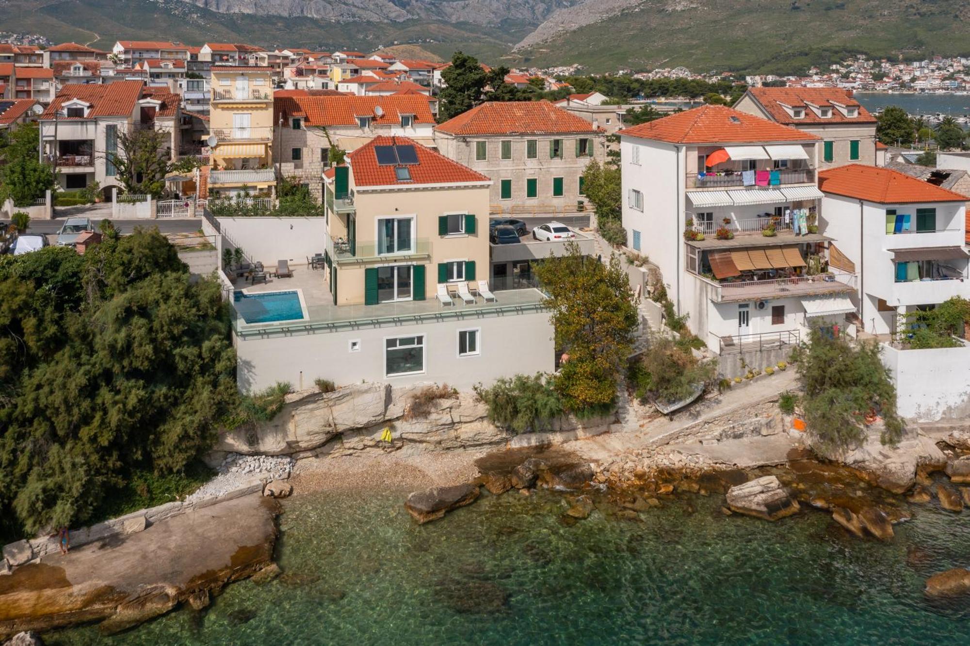 Epetium Beach Villa Сплит Екстериор снимка